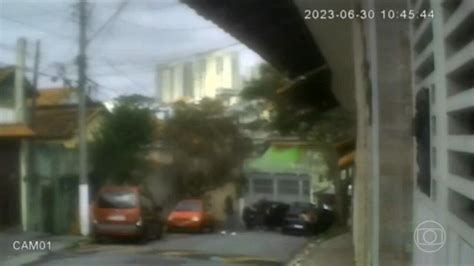 Vídeo Moradores Do Bairro Umuarama Em Osasco Estão Assustados Com A