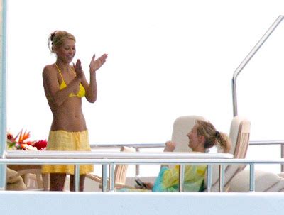 Anna Kournikova Yellow Bikini Pussy Flash Beach Candids