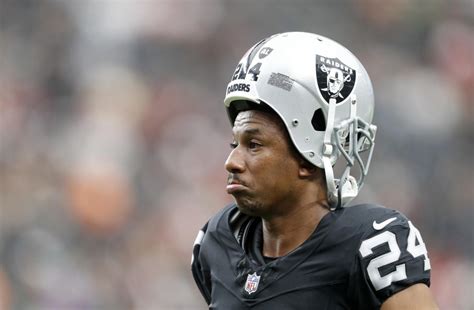 Raiders CB Marcus Peters benched before half time vs Chiefs - Yahoo Sports