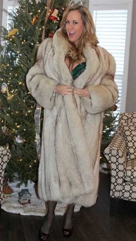 Furs Posts Tagged Brandi Love Fur Fox Fur Coat Long Coat Women