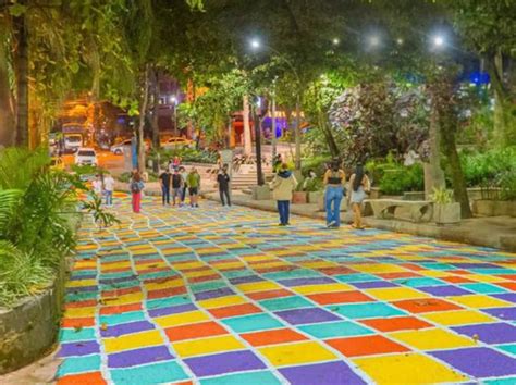 Problem Ticas Del Parque Lleras En El Barrio El Poblado