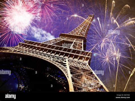 celebrating New Year in the city - Eiffel tower (Paris, France) with ...