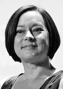 Meg Tilly Net Worth - Celebrity Sizes