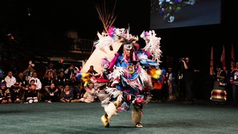 You Feel Welcomed Indigenous Dancers Connect At Edmonton Powwow