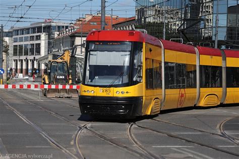 Tramwaje W Warszawie Musz Zwalnia W Ponad Miejscach