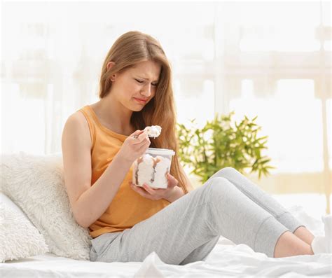 Understanding Managing Emotional Eating | Alevere Therapy 