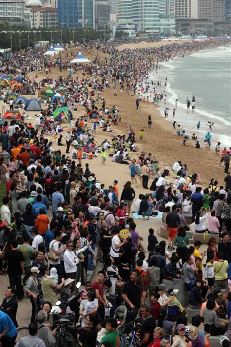 Crowded Haeundae The Korea Times