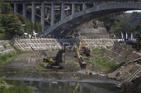 Normalisasi Sungai Code Antara Foto