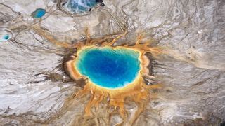 Yellowstone volcano super-eruptions appear to have multiple explosive ...