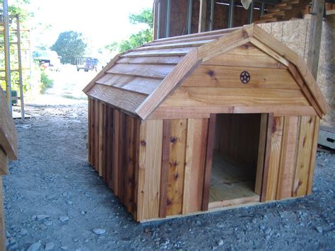 New Custom Barn Style Cedar Dog House | Custom Ac Heated Insulated Dog ...