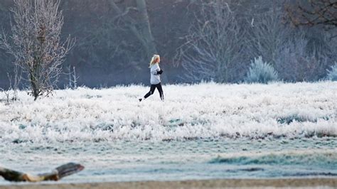 UK Bracing Itself For Ice Cold Snap Set To Move In From Wednesday