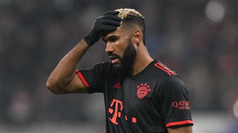 Fu Ball Fc Bayern Verhandelt Mit Choupo Moting Hoene Lobt Kane