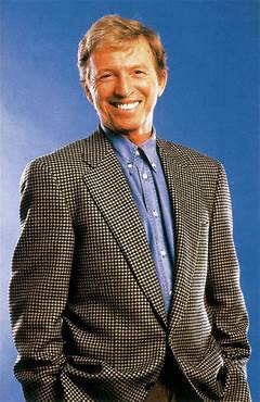 Where Does Tommy Steele Now Live