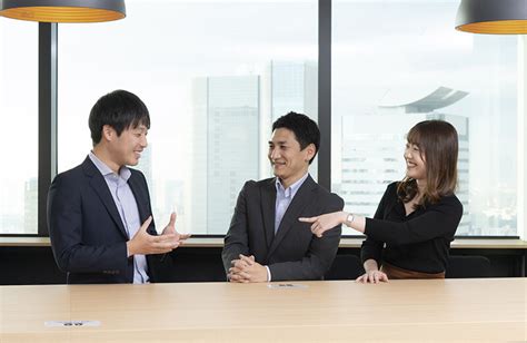 中途社員が語る。スピード感、働き方、同僚との付き合い方、それぞれが感じる前職との違い