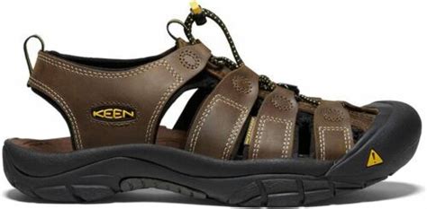 7 Best Walking Sandals For Men: Ubiquitous Comfort in 2024 | FashionBeans