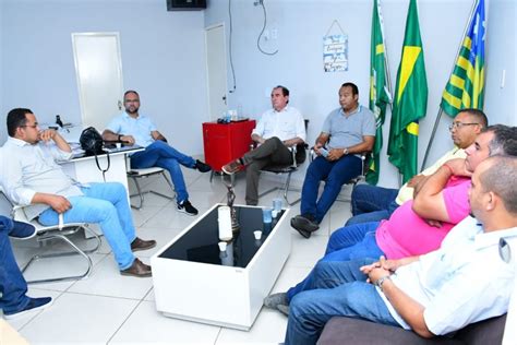 Prefeito De Floriano Entrega Projeto Da Loa Ao Poder Legislativo