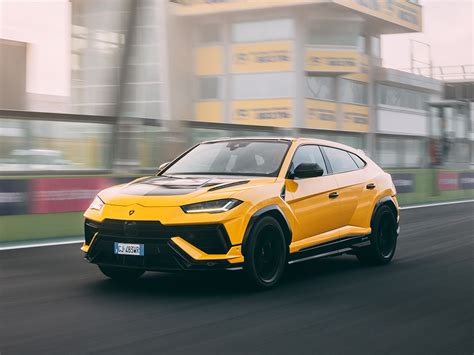 First Drive Lamborghini Urus Performante In Italy Drivearabia