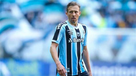 Lucas Leiva Faz Exames Decisivos E Resultado Mostra Se Poder Voltar Ao