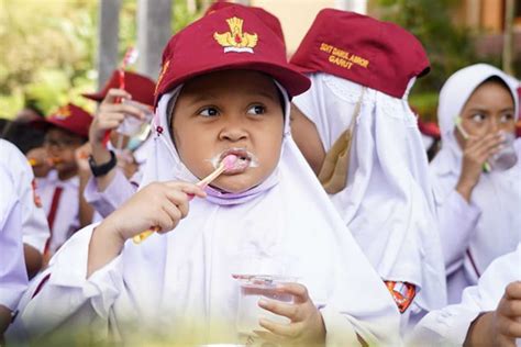 Aksi Sikat Gigi Massal Ribuan Siswa Sd Di Garut Warnai Peringatan Hkgn