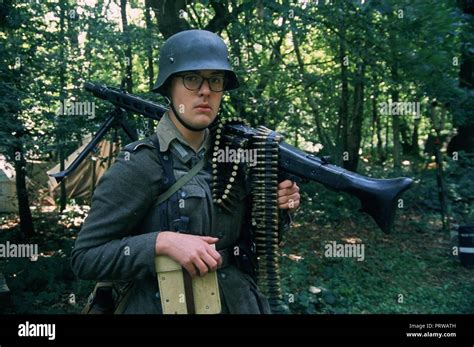 Young Mg42 Machine Gunner Ww2 Reenactor Stock Photo Alamy