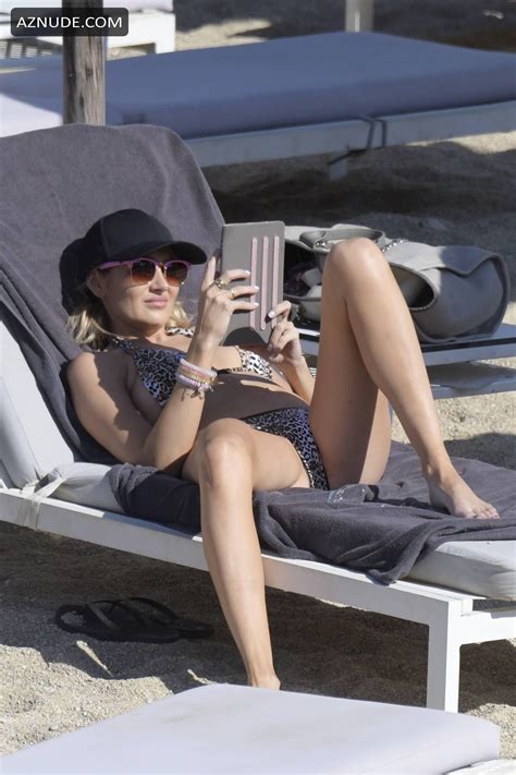 Stephanie Pratt Sexy Laying In The Sun A Bikini At Super Paradise Beach Mykonos AZNude