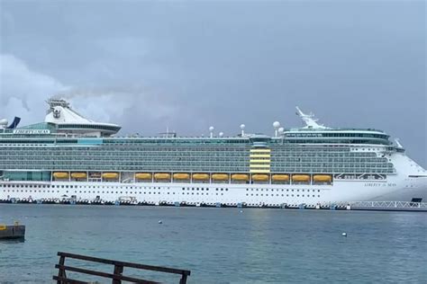 Arriban M S De Tres Mil Cruceristas A La Terminal Puerta Maya De