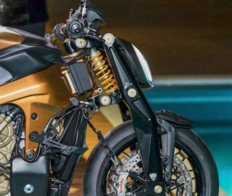Garangnya Versi Naked Ducati Panigale V Street Fighter Tulen