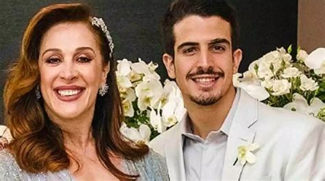 Enzo Celulari Posa Beb De Claudia Raia Na Mans O Iguais