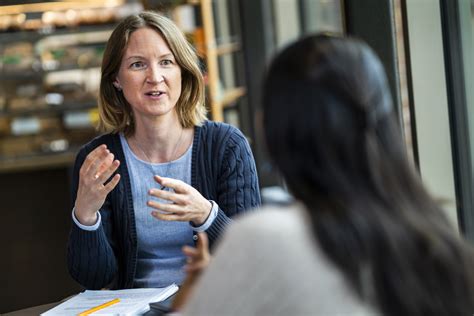 Få Stöd I Skrivandet Av Din Uppsats Eller Ditt Examensarbete Boka