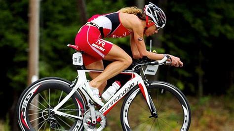 Pin By Helen Sonne On Triathlon In 2020 Cycling Girls Triathlon Inspiration Triathlon Women