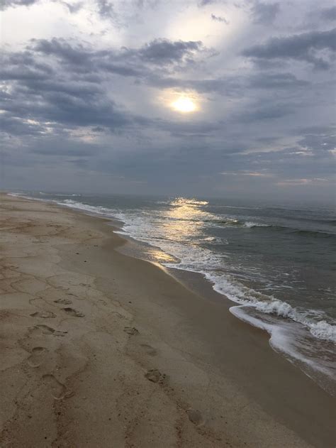 Sunrise On A Cloudy Day Cloudy Day Sunrise Beach Photos