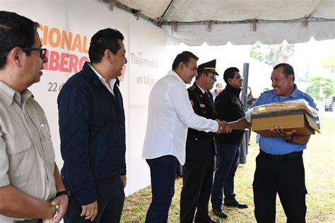 Entrega Tlajomulco equipo de protección a Bomberos