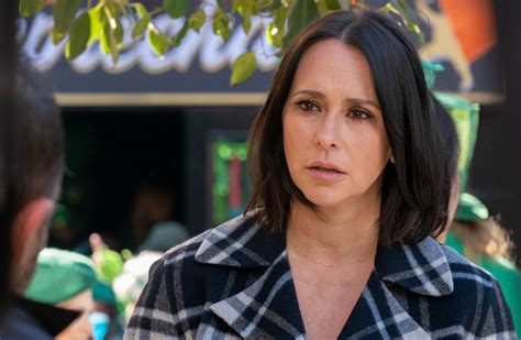 911 Jennifer Love Hewitt On Maddies Return To Chimney Baby Jee Yun