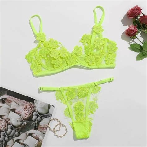 String Sexy Fleurs Broderie Bralette Dentelle Soutien Gorge Bustier Lingerie String ZUIHAO