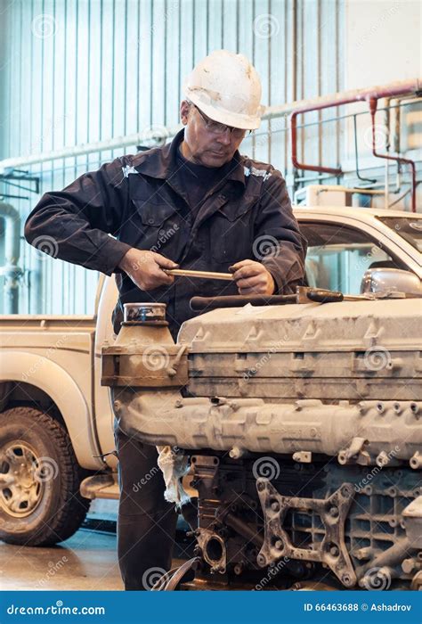 Worker Repair The Truck Stock Photo Image Of Clean Employment 66463688