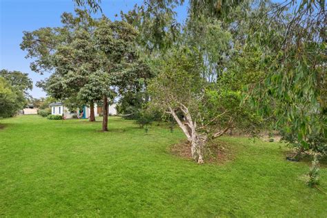 Retro Beach Babe 100 Metres To The Beach In Tootgarook Property Mums
