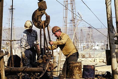 The Dirtiest Jobs In The Oil Industry And Beyond Tradequip Blog