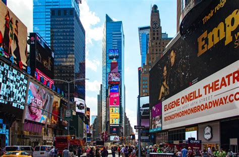 Broadway and Times Square Insider Tour – New York