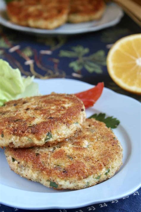 Easy Step By Step Potato And Salmon Fish Cakes Salmon Patties