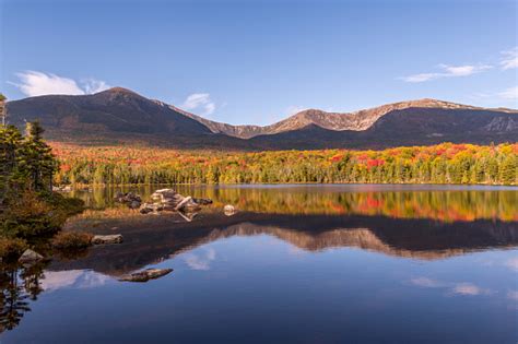 Mount Katahdin Fall Reflections Stock Photo - Download Image Now - iStock