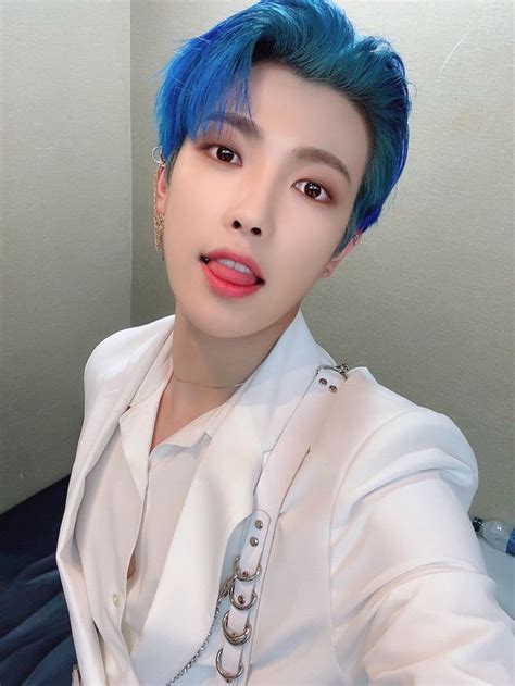 Ateez On Twitter Kim Hongjoong Blue Hair Asian Celebrities