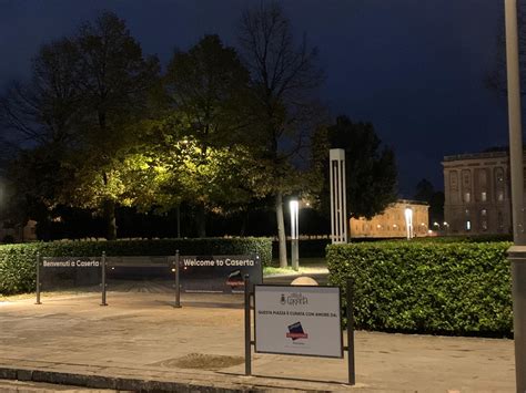 Caserta Apposti Nuovi Pannelli In Piazza Carlo Di Borbone