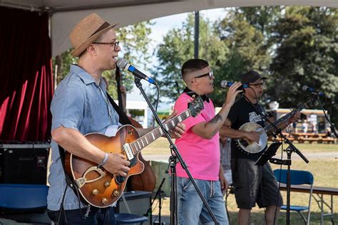 PHOTOS: Mission Folk Music Festival continues - The Abbotsford News