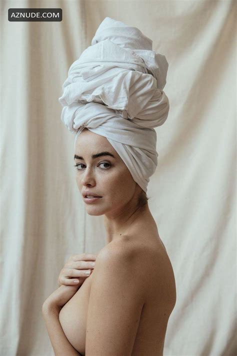 Sarah Stephens Sexy Poses Nude Showcasing Her Naked Figure In A Photoshoot Aznude