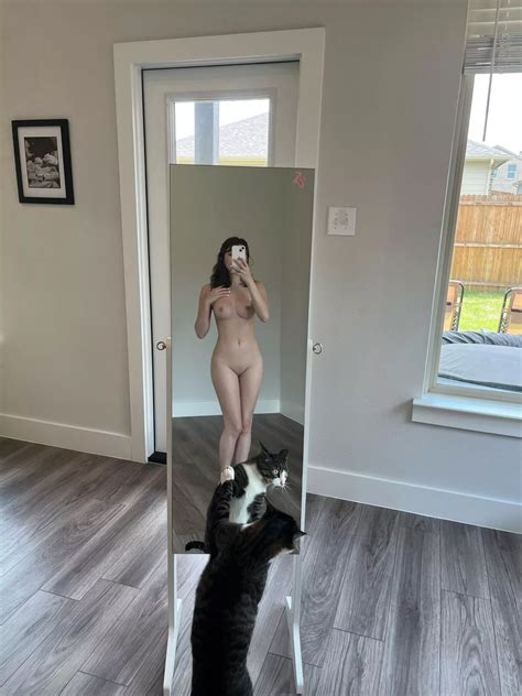 Do You Like Simple Mirror Pics Nudes Nude Selfie NUDE PICS ORG