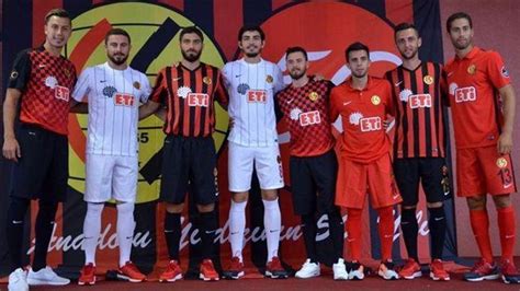 Eski Ehirspor Un Yeni Sezon Formalar Tan T Ld Futbol Haberleri Spor