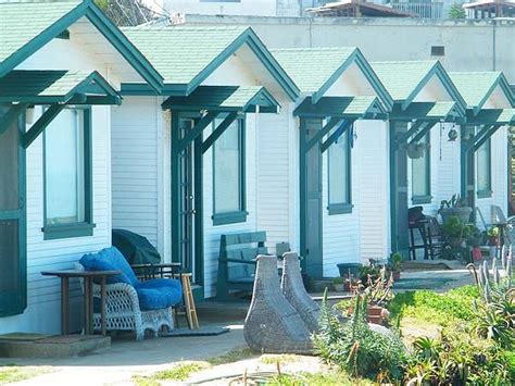 surfside cottages | Beach cottage decor, Small beach cottages, Beach ...