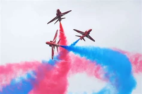 How To Request An Raf Red Arrows Flypast For Your Event In 2023