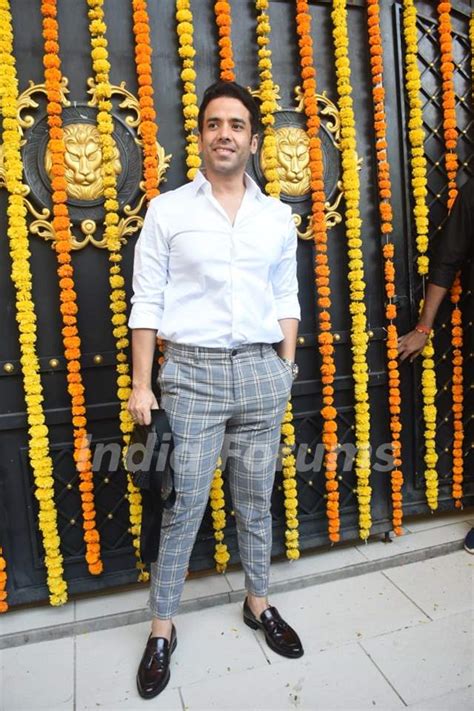 Tusshar Kapoor Spotted At Ekta Kapoors Residence For Ganpati Darshan Photo