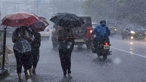 Yellow Alert Heavy Rainfall Expected In Five Districts In Kerala Today